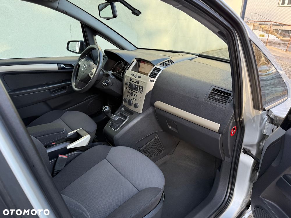 Opel Zafira 1.6 16V Comfort - 23