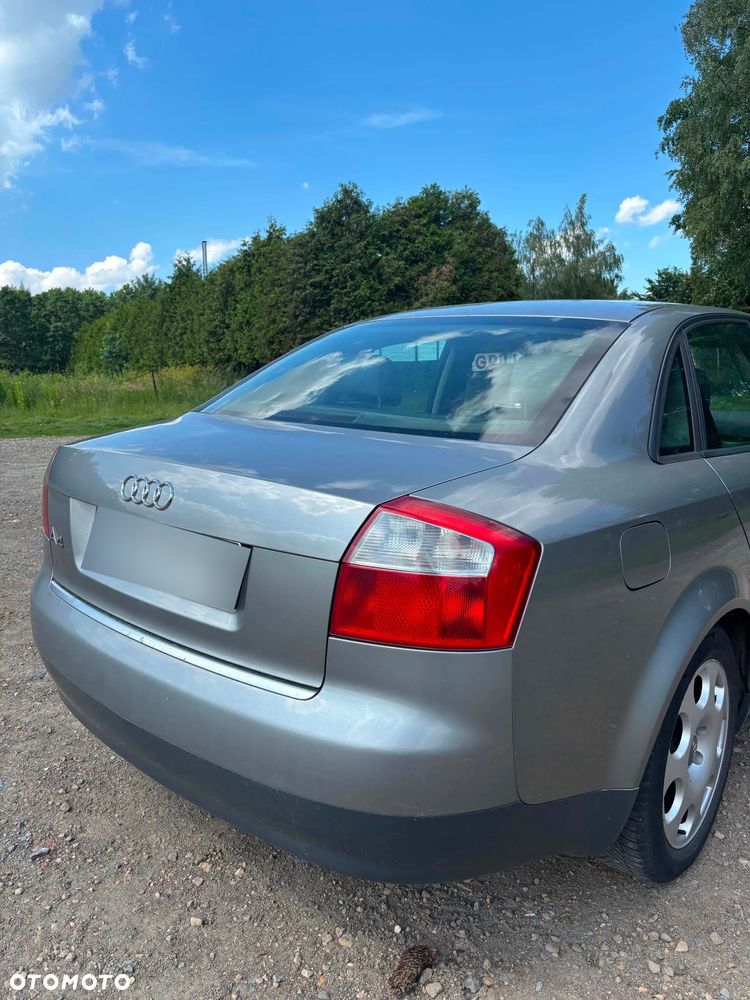 Audi A4 Limousine - 9