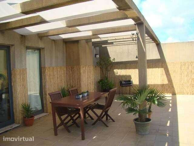 Apartamento T1 em Lordelo do Ouro- Porto - Grande imagem: 2/12