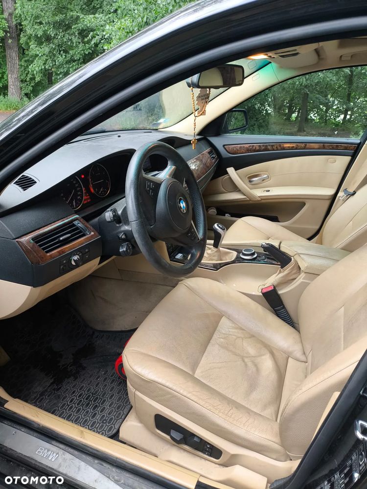 BMW Seria 5 520d - 4