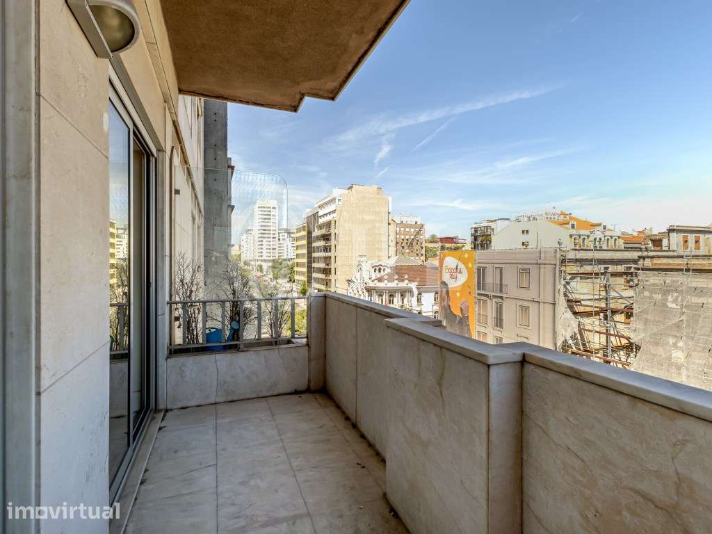 Apartamento T4, com varanda e estacionamento, em Lisboa - Grande imagem: 5/30
