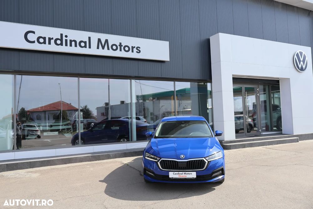 Skoda Octavia 2.0 TDI DSG Ambition - 1