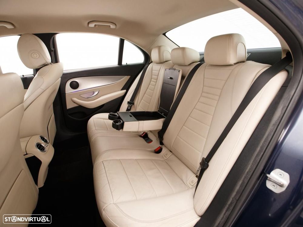 Mercedes-Benz E 220 - 8