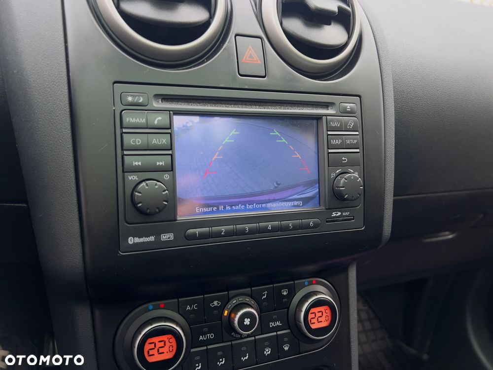 Nissan Qashqai 2.0 dCi DPF tekna - 10