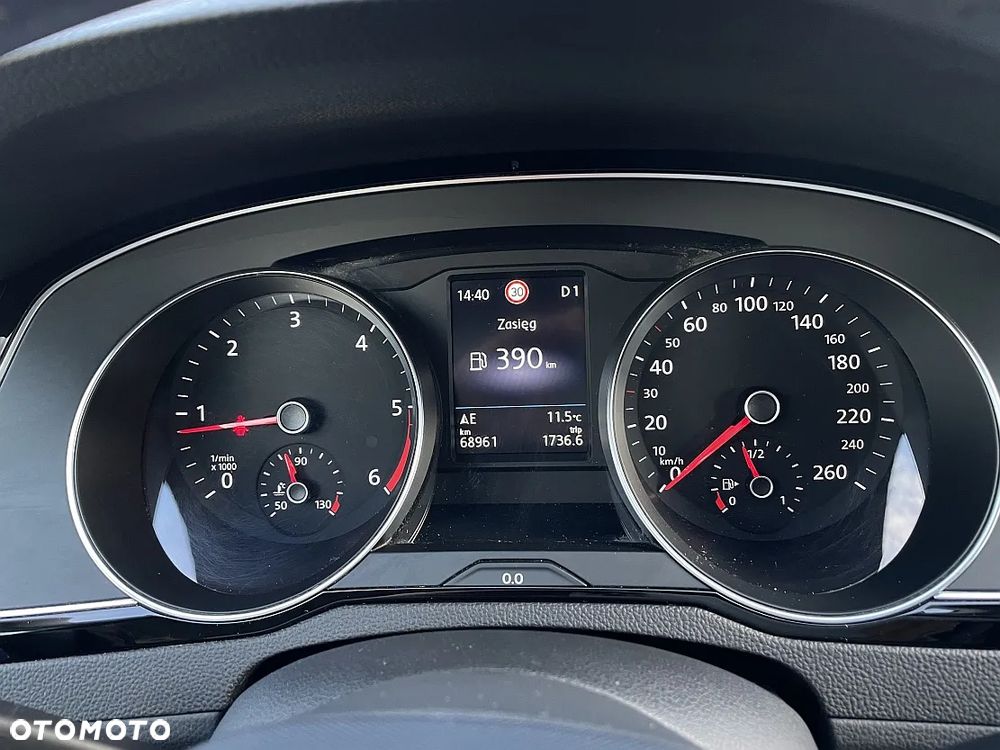 Volkswagen Passat 2.0 TDI EVO Business DSG - 23