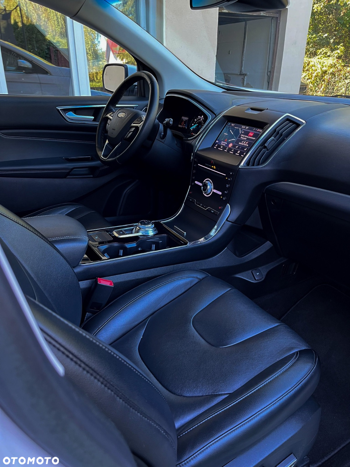 Ford Edge - 8