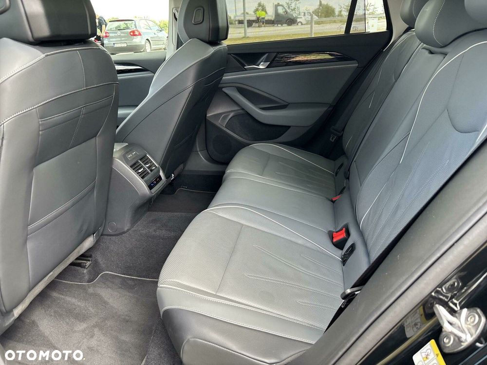 Volkswagen Passat 2.0 TDI EVO Elegance DSG - 14