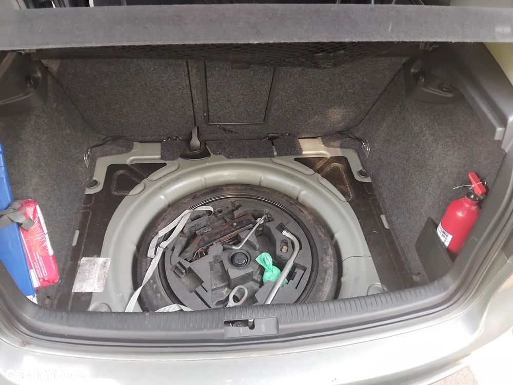 Volkswagen Golf - 9