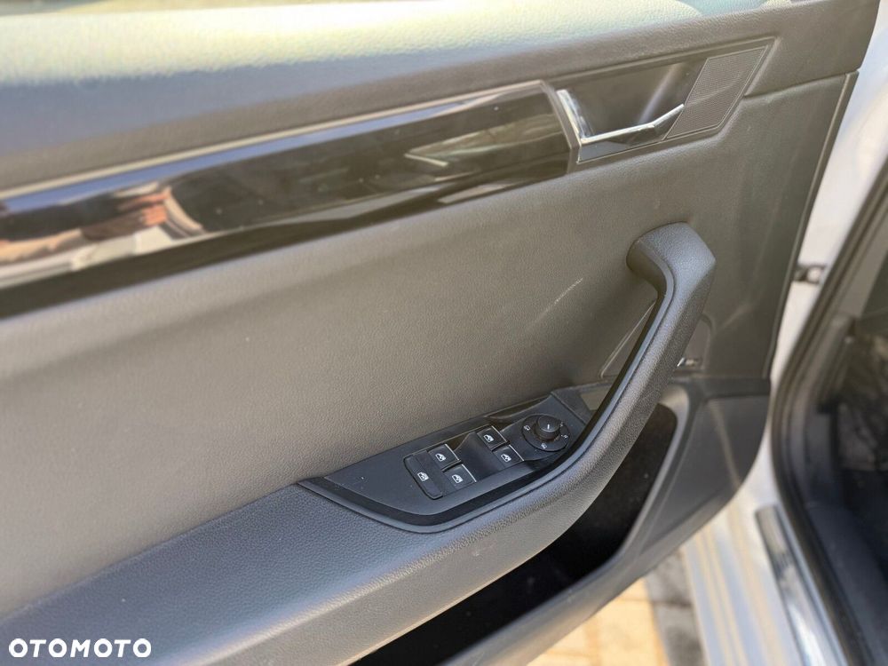 Skoda Superb 2.0 TSI 4x4 L&K DSG - 23