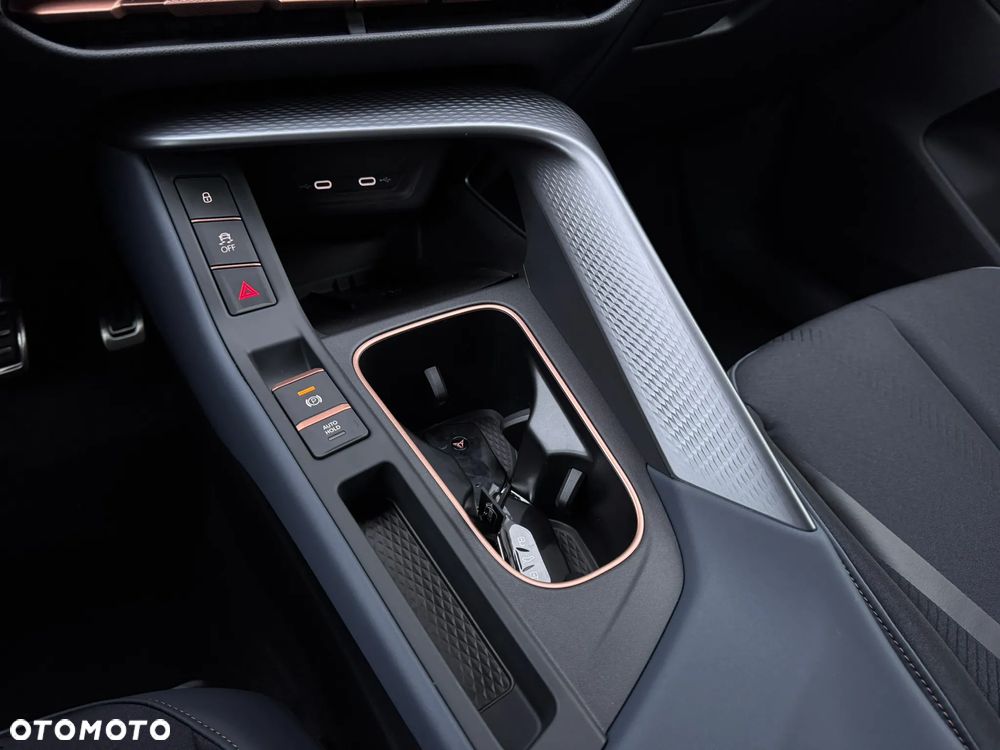 Cupra Terramar 1.5 eTSI mHEV DSG - 17