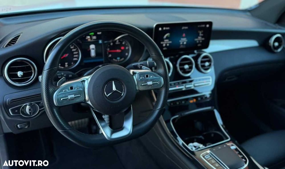 Mercedes-Benz GLC - 23