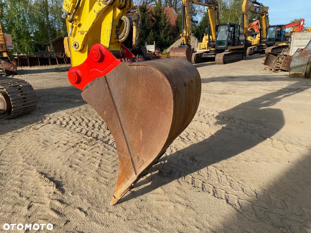 Kobelco NEW HOLLAND E175, 9900 MTH, Z NIEMIEC, PODWOZIE 90% DOBRE, WZOROWO UTRZYMANA - 30