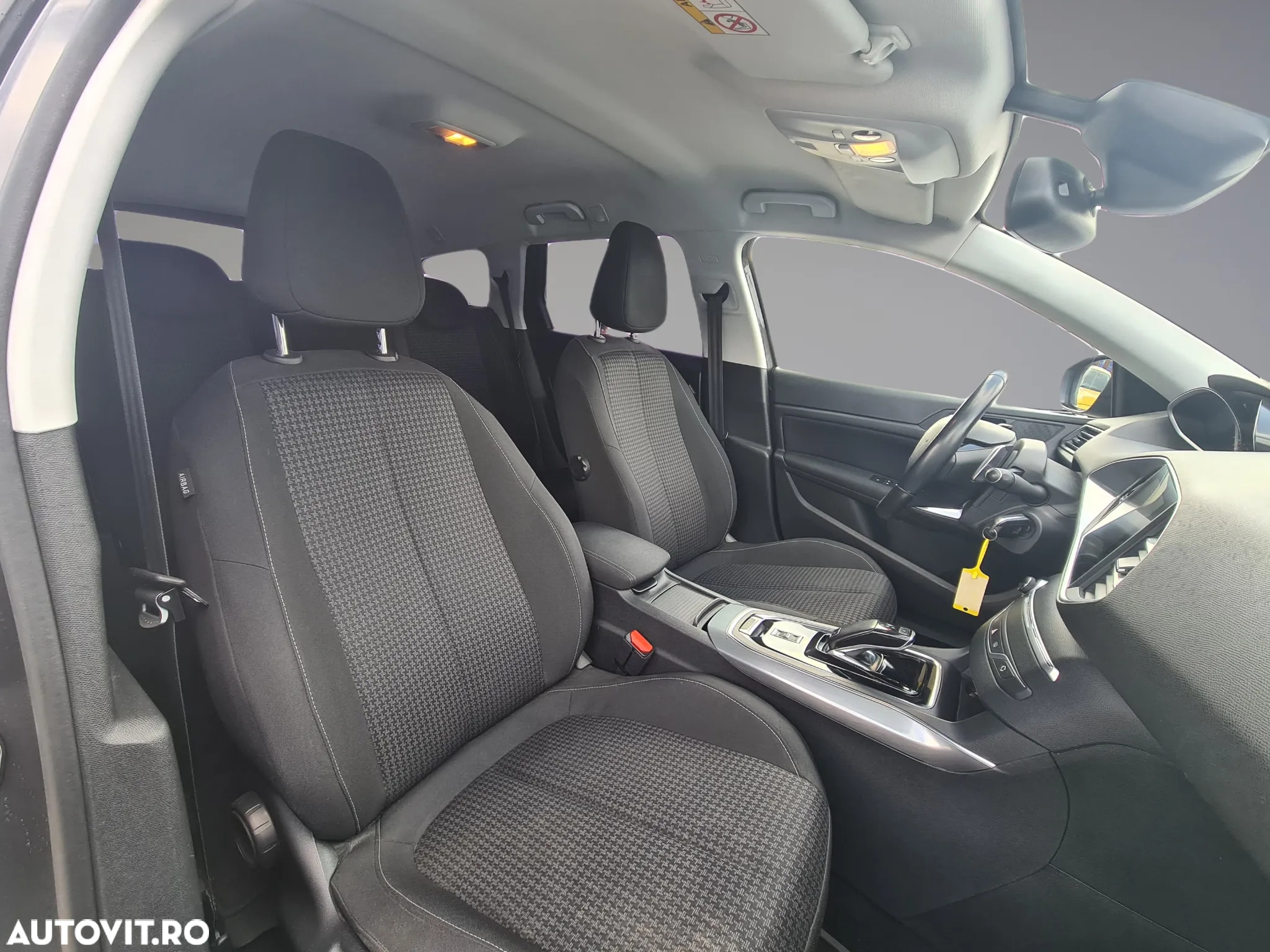 Peugeot 308 SW 1.2 L PureTech Turbo S&S EAT8 Allure - 8