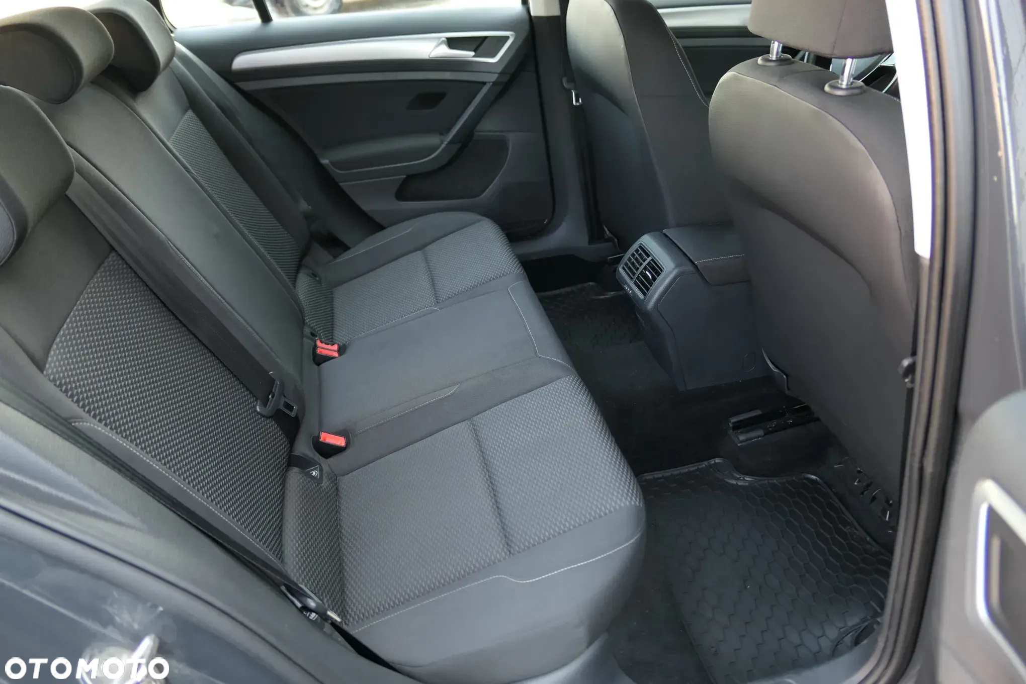 Volkswagen Golf VII 1.0 TSI BMT Trendline - 14