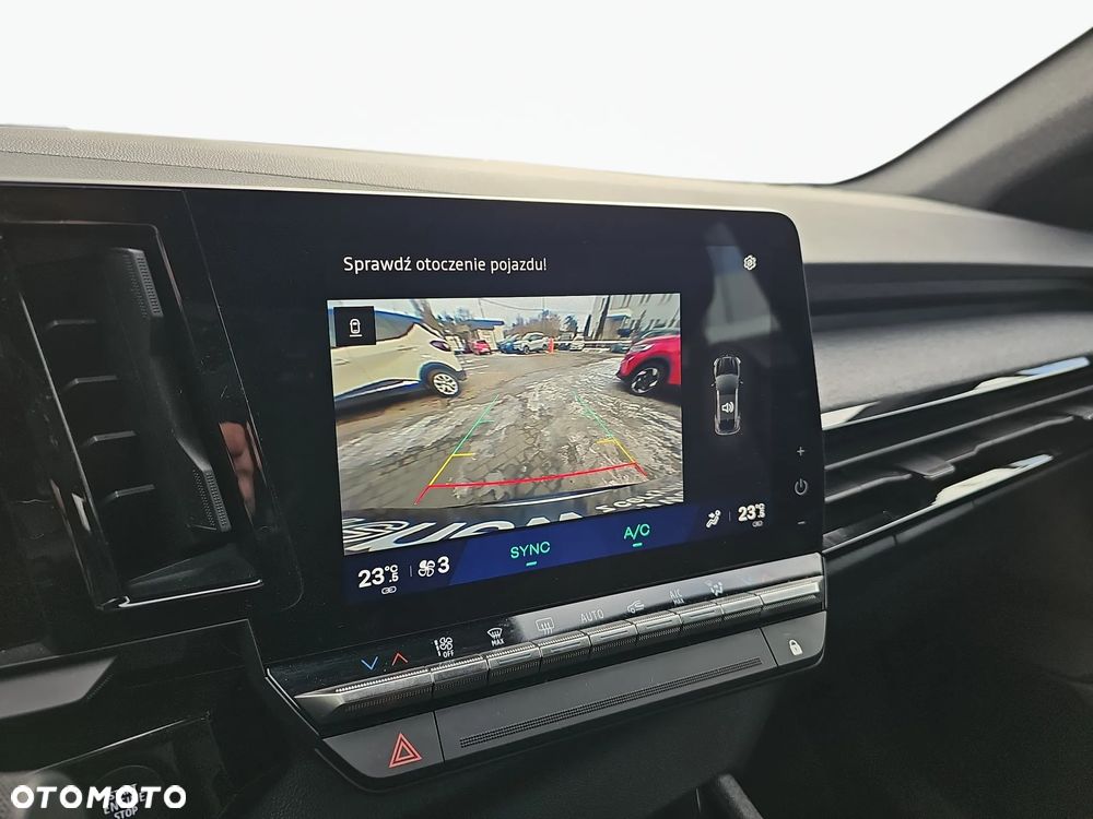 Renault Austral 1.3 TCe mHEV Evolution - 21