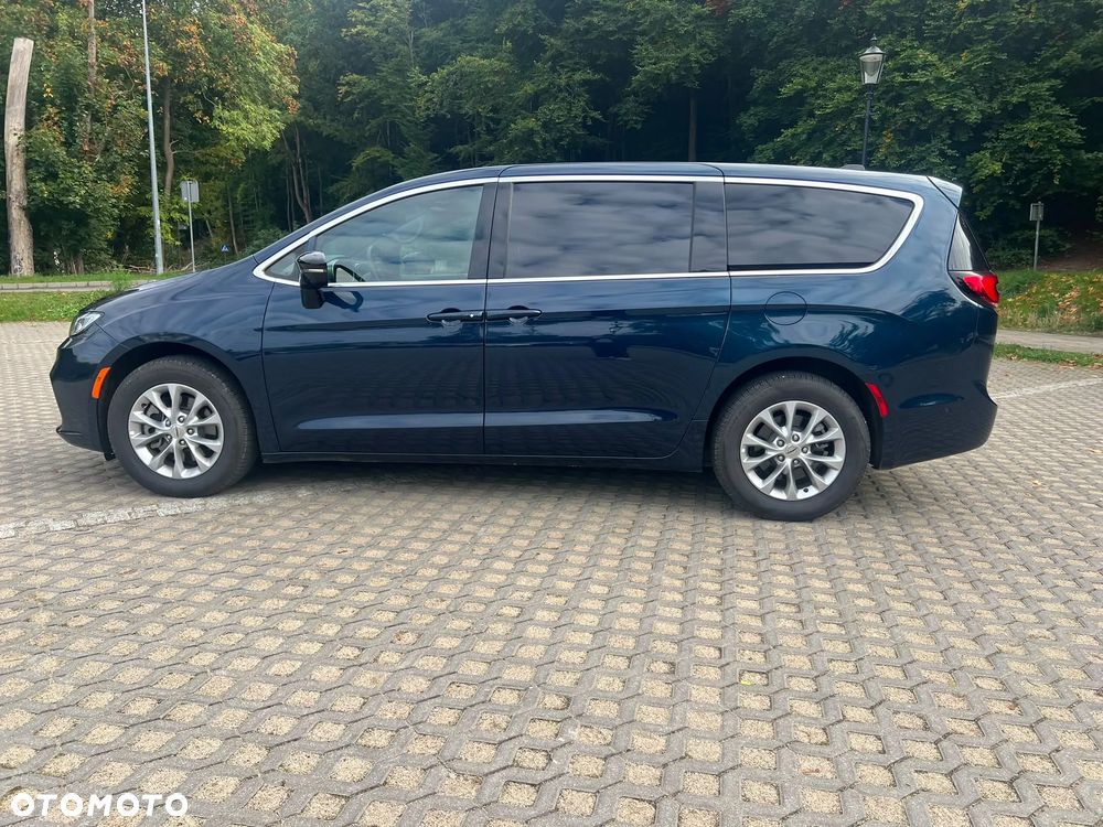 Chrysler Pacifica - 7