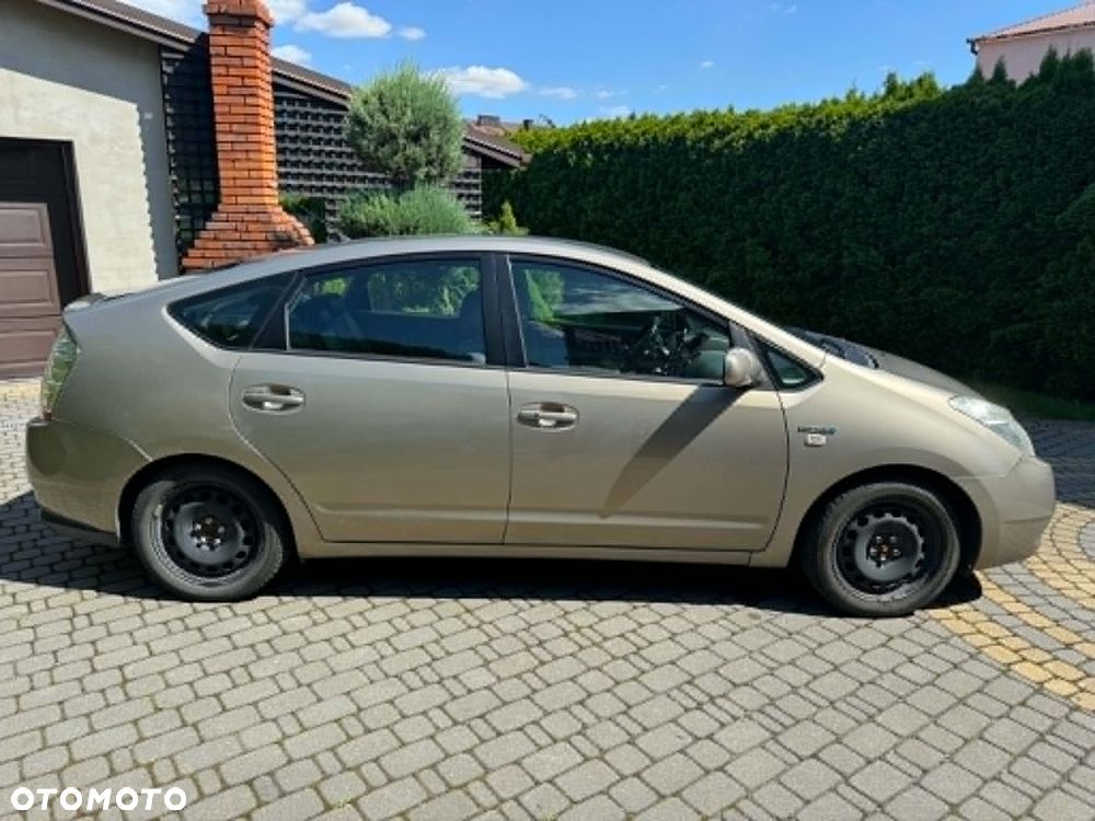 Toyota Prius 1.5 VVT-i Sol - 5
