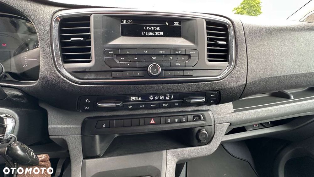 Peugeot Traveller - 27