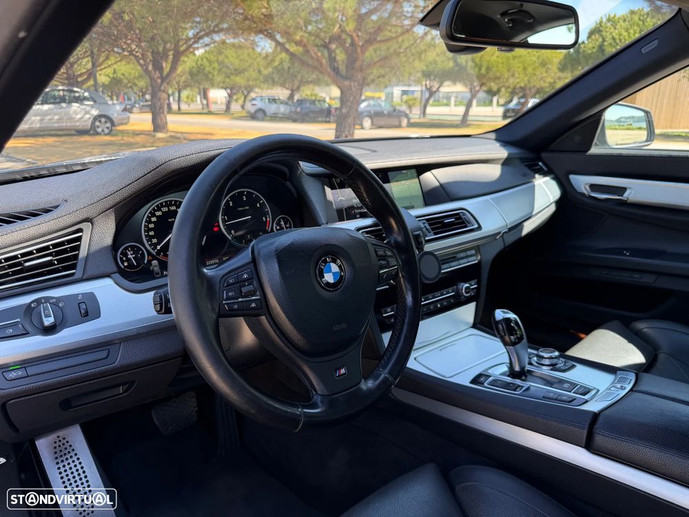 BMW 740 d Pack M - 11
