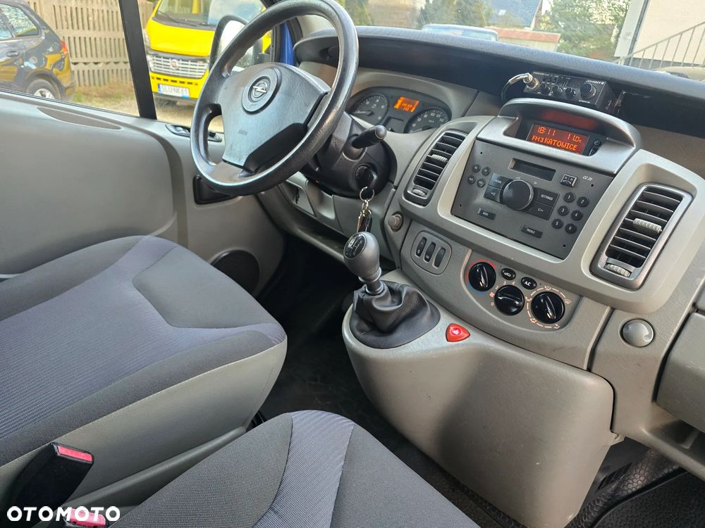 Opel Vivaro - 15
