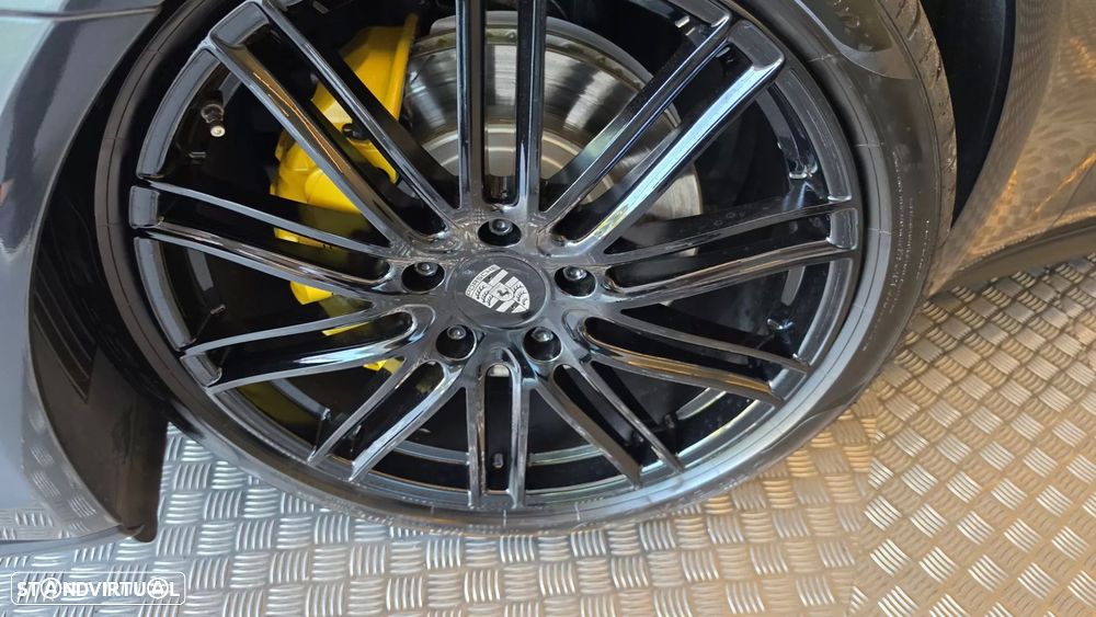 Porsche Panamera 4 S - 34