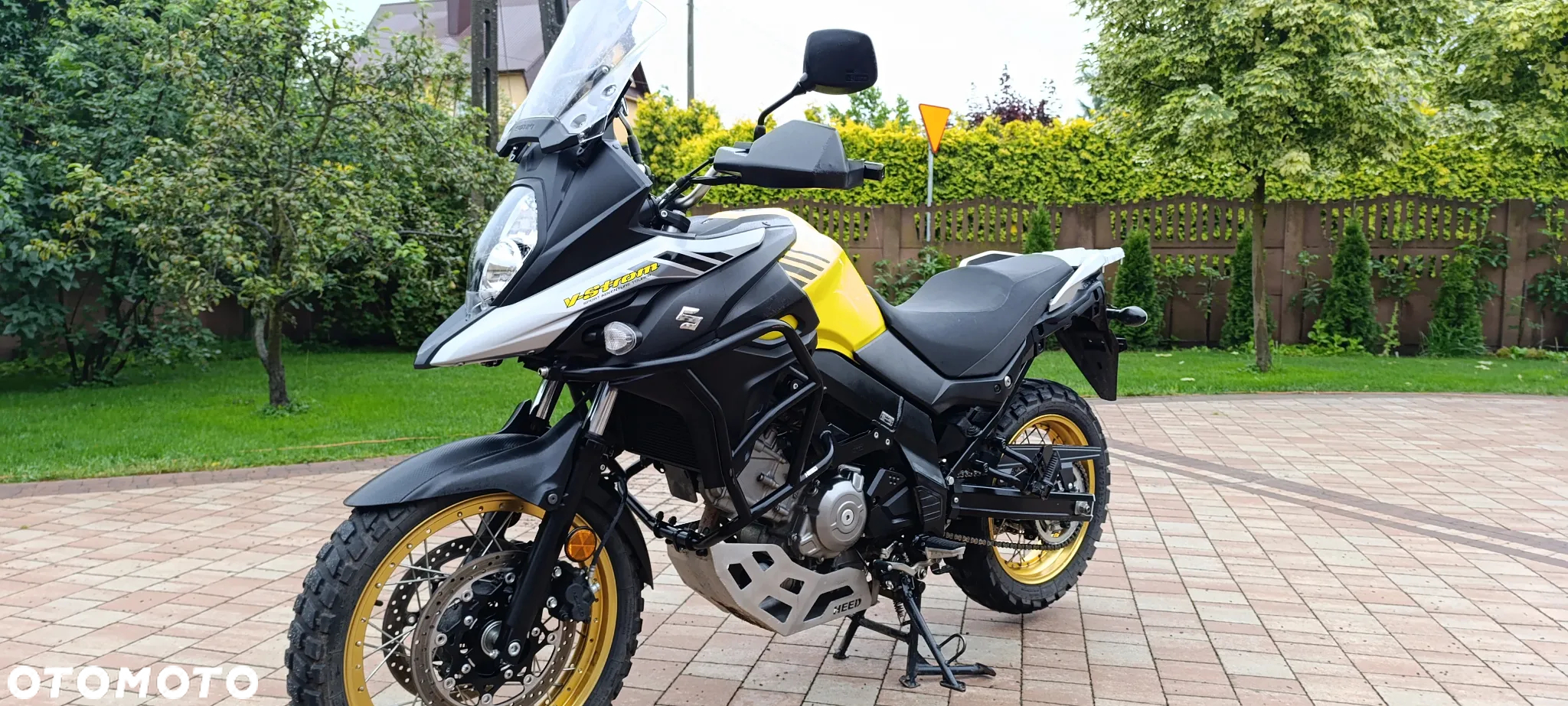 Suzuki V-STROM - 6