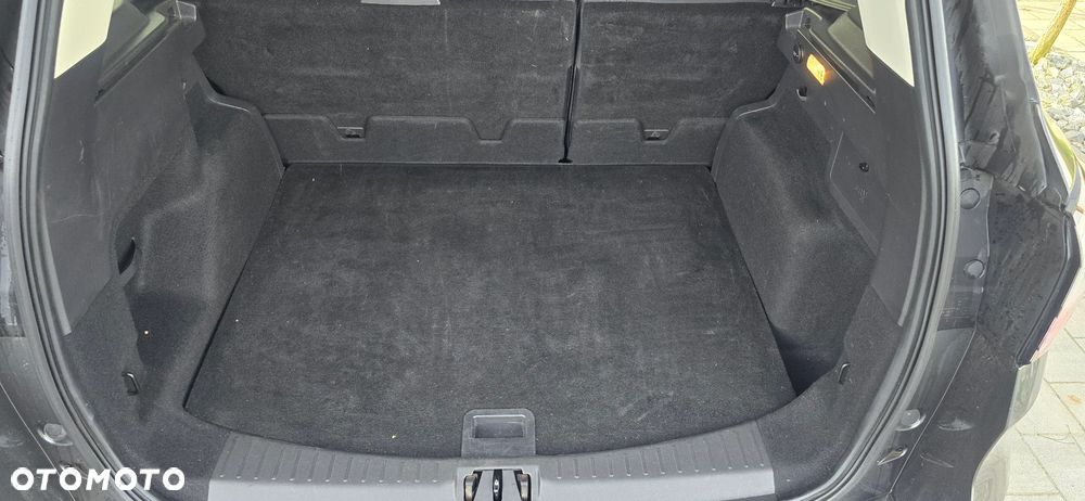 Ford Kuga 1.5 EcoBoost 2x4 Business Edition - 24