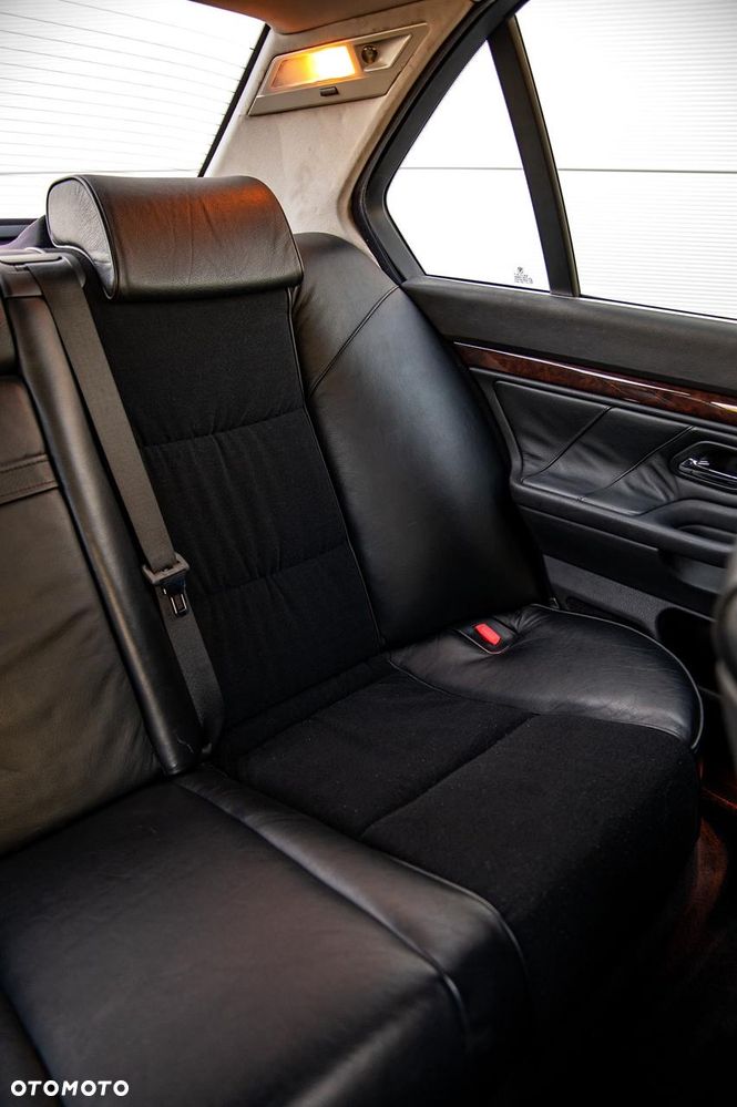 BMW Seria 7 740i V8 - 15