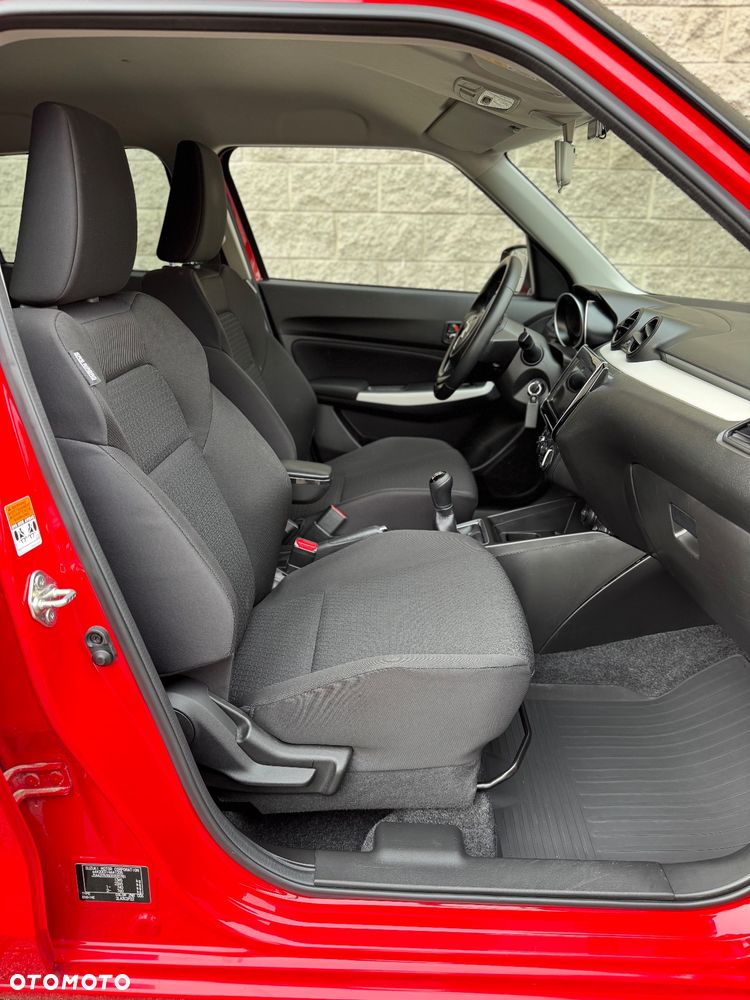 Suzuki Swift 1.2 SHVS Premium Plus - 11