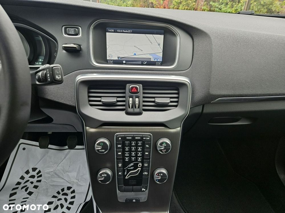 Volvo V40 D2 Momentum - 13