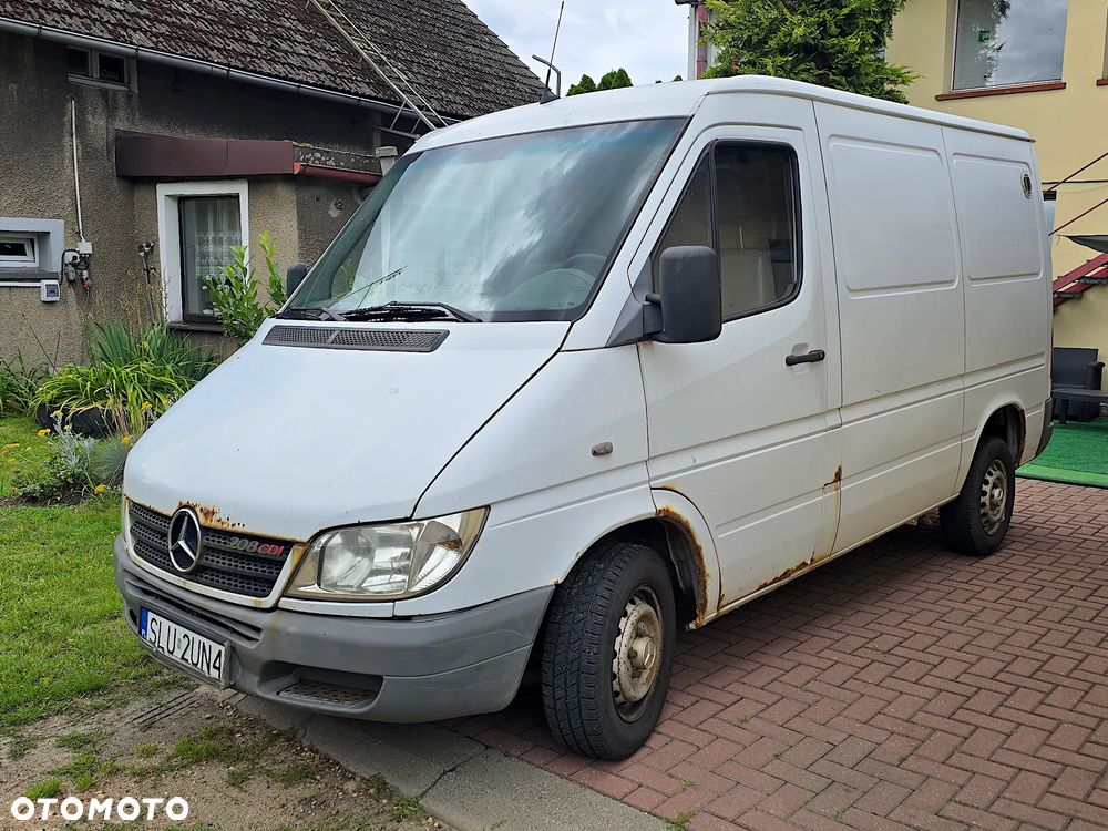 Mercedes-Benz Sprinter - 1