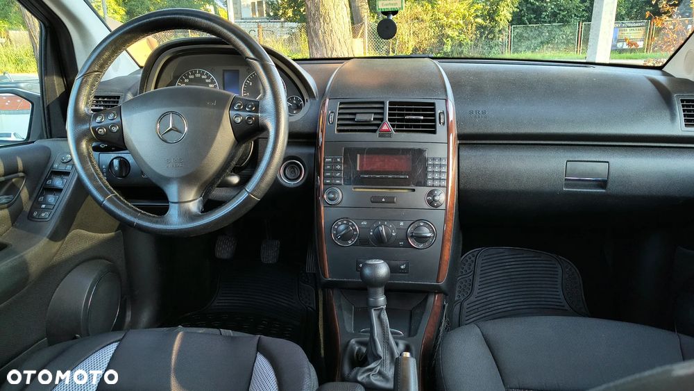 Mercedes-Benz Klasa A 170 Elegance - 14