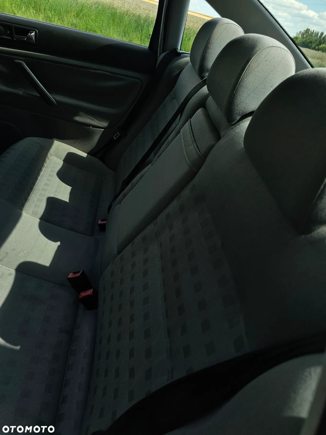 Volkswagen Passat - 17