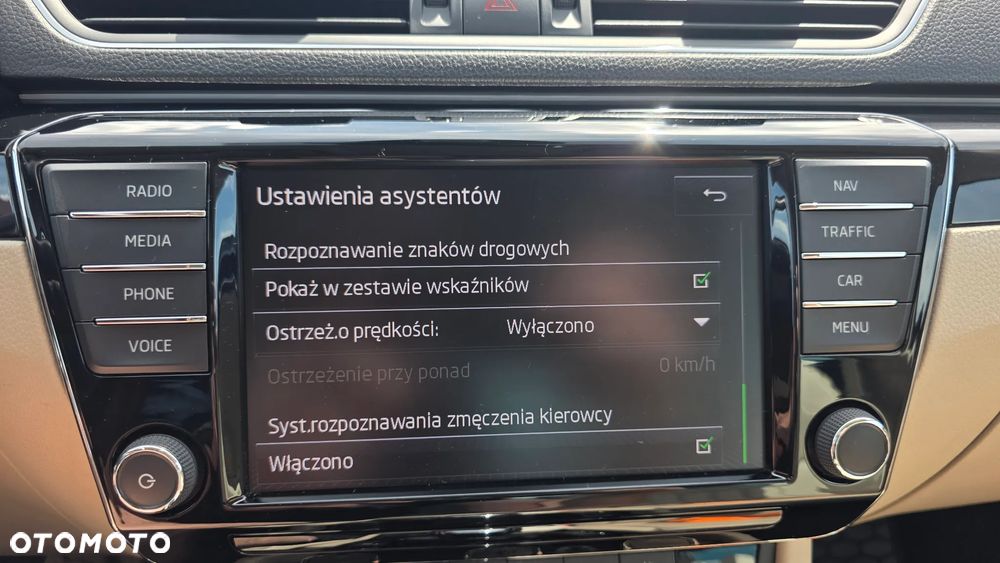 Skoda Superb 2.0 TSI 4x4 L&K DSG - 30