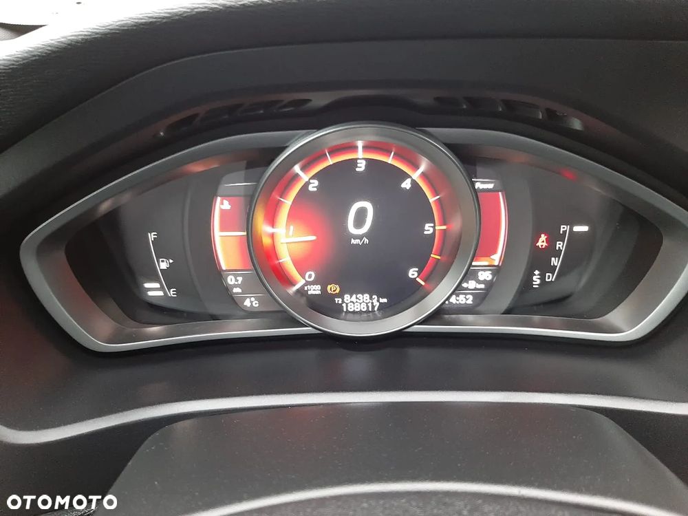 Volvo V40 D3 Geartronic RDesign - 23