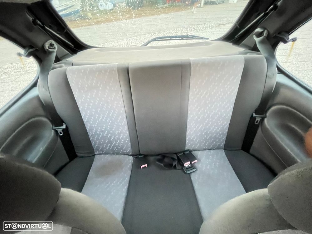 Ford Fiesta 1.8 D Studio - 6