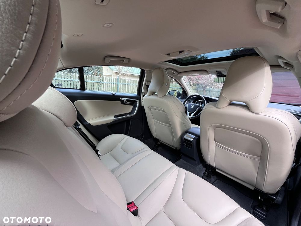 Volvo S60 T5 Drive-E Summum - 23