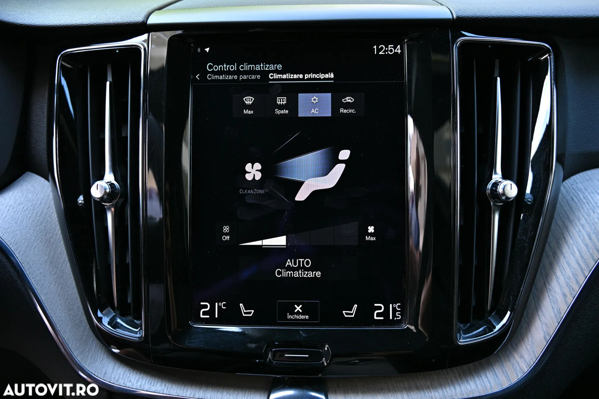 Volvo XC 60 D4 AWD Inscription - 12