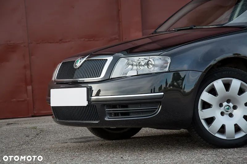 Skoda Superb 2.8 V6 Elegance - 11