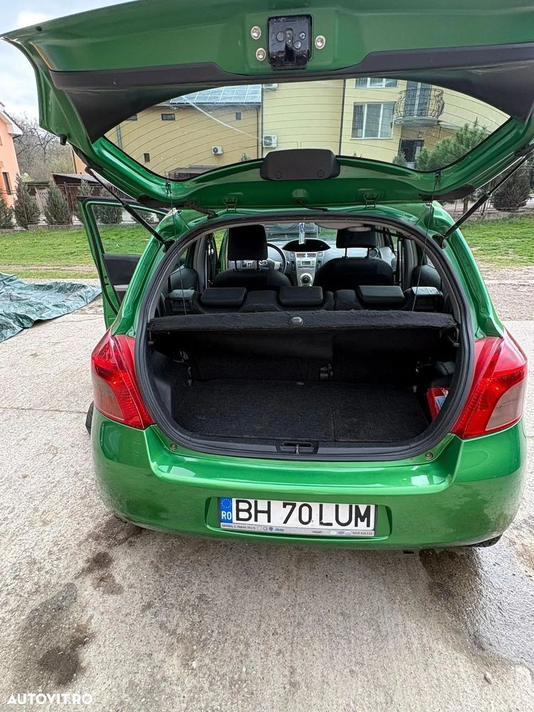 Toyota Yaris - 2