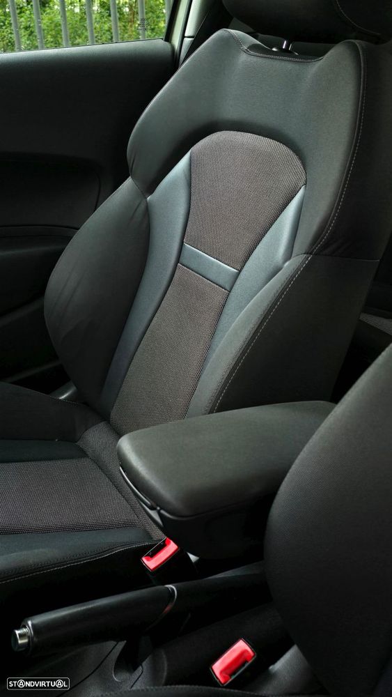 Audi A1 1.6 TDI S-line - 8