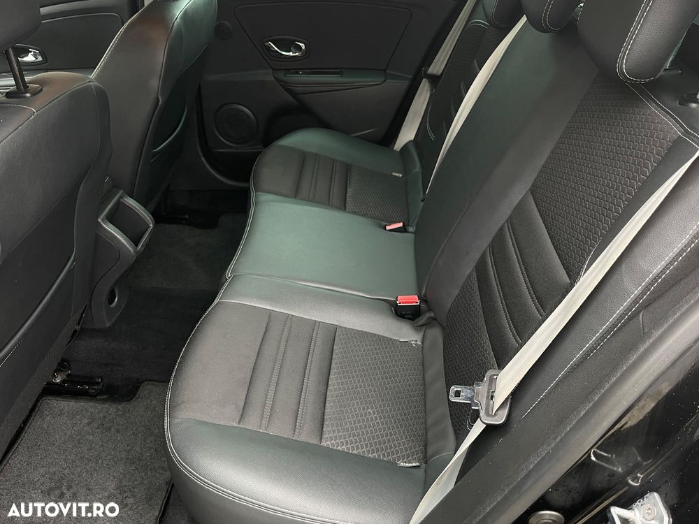 Renault Megane ENERGY dCi 130 Start & Stop Bose Edition - 22