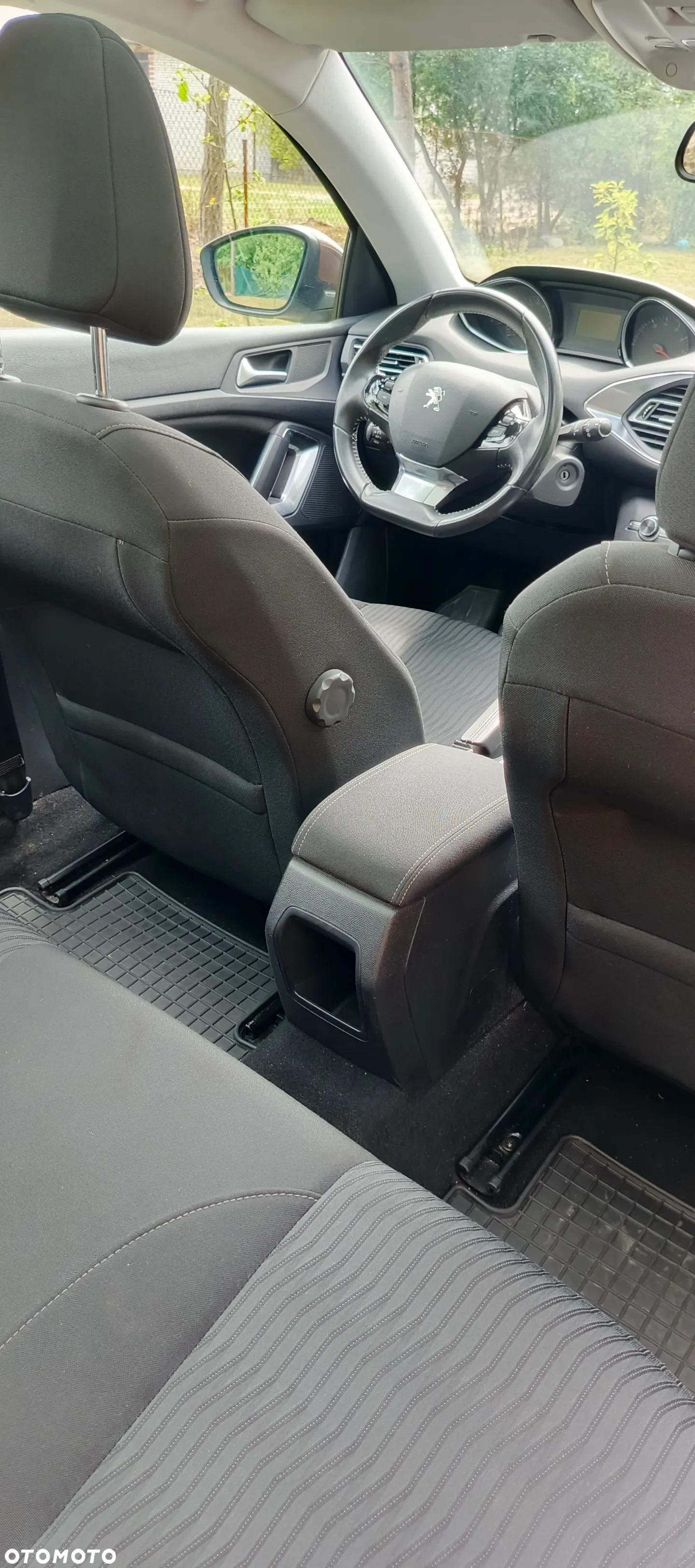 Peugeot 308 - 8