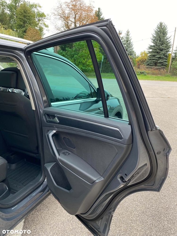 Volkswagen Tiguan - 11