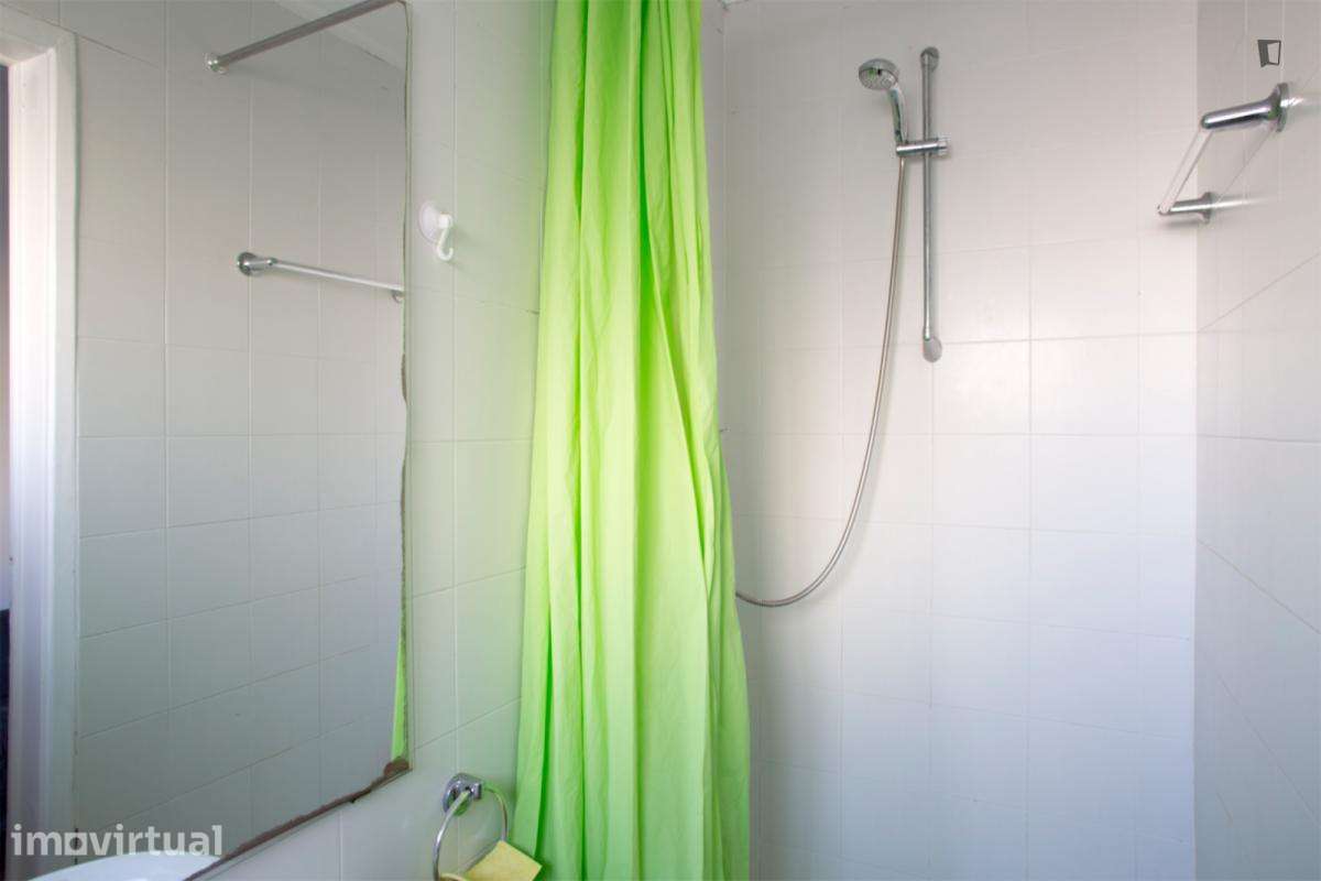 Quarto - localizado em Arroios Lisbon - Grande imagem: 4/36