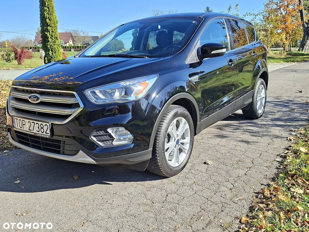 Ford Kuga 1.5 EcoBoost 2x4 Titanium - 5