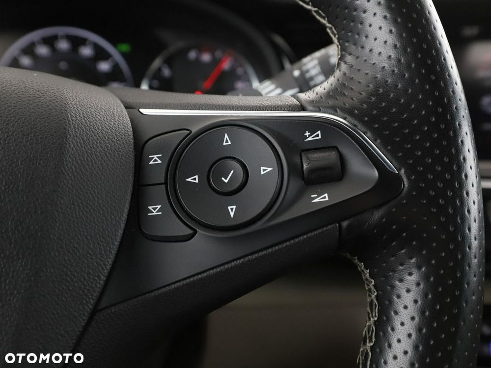 Opel Insignia 1.5 T Innovation S&S - 33
