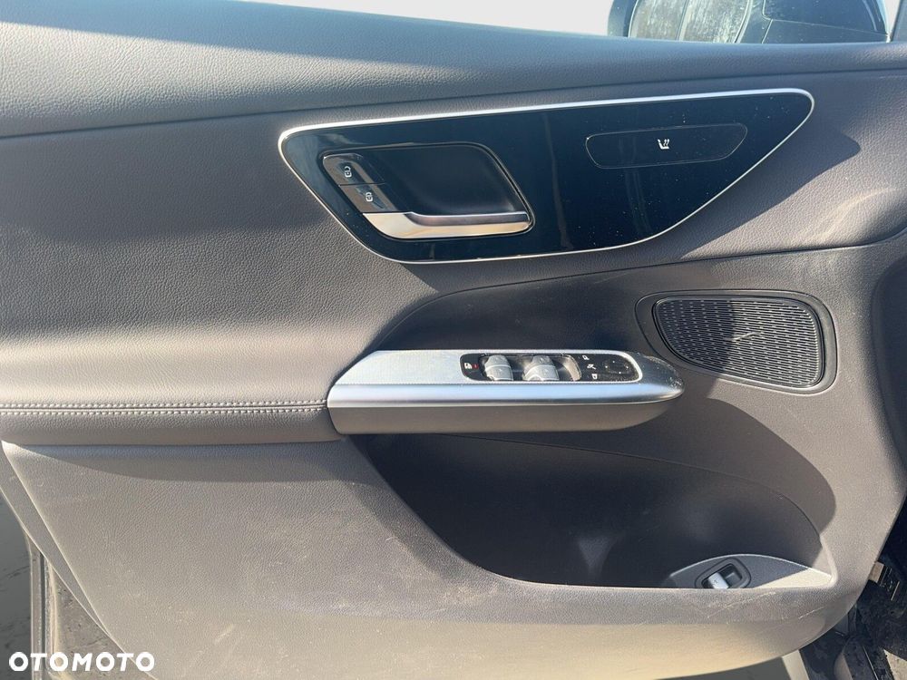 Mercedes-Benz GLC - 16