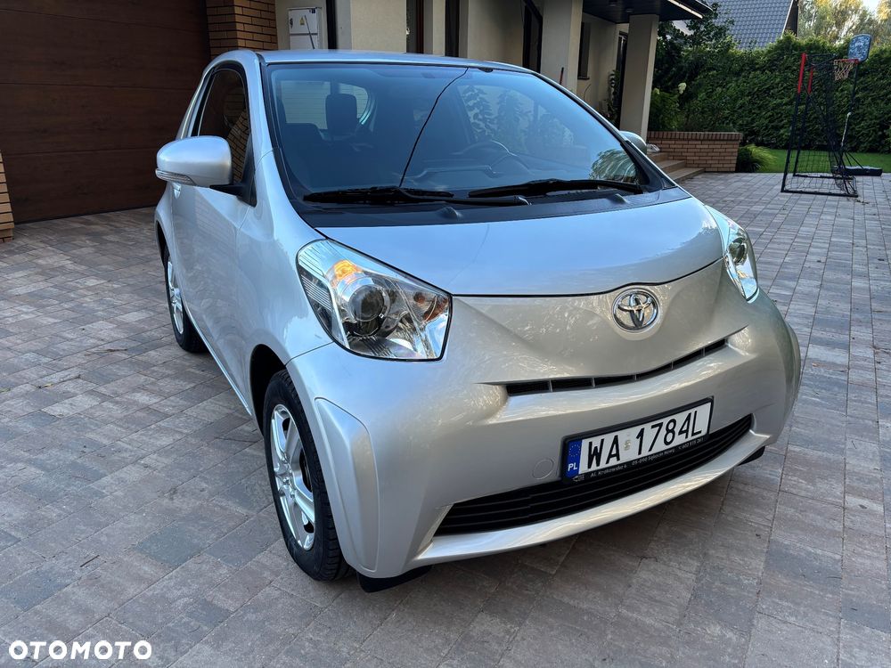 Toyota iQ - 1