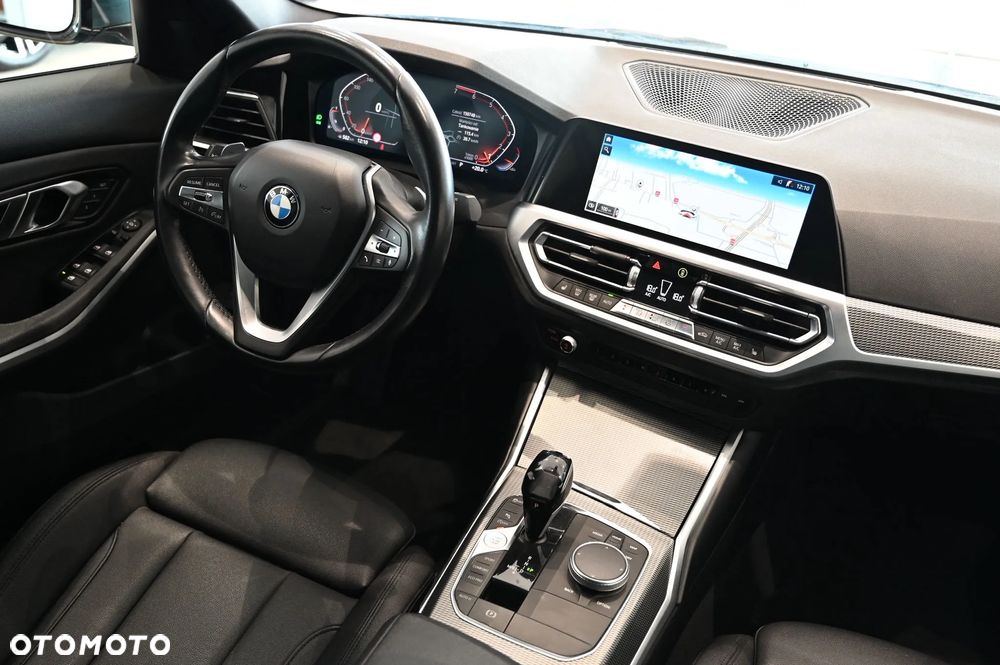 BMW Seria 3 330i xDrive Sport Line - 6